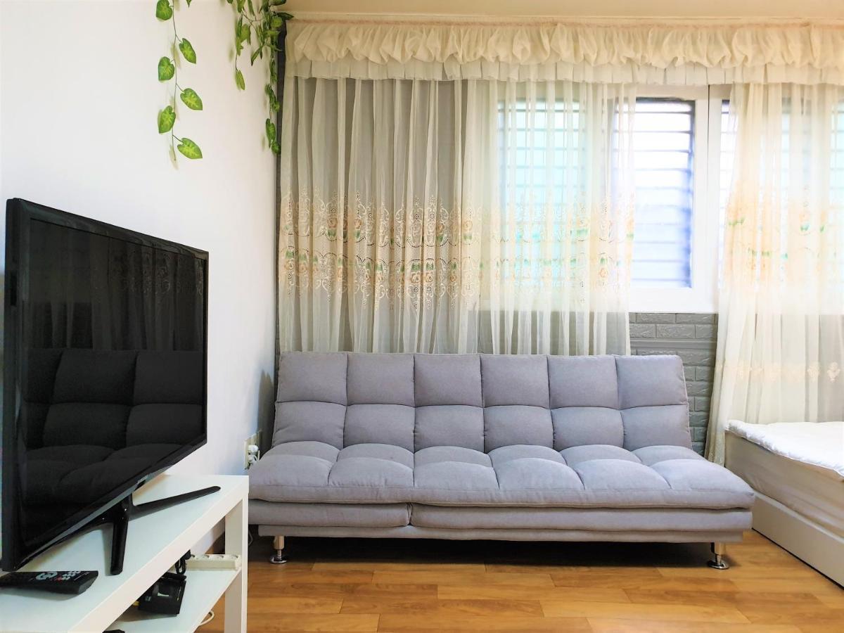 Ewha Hostel Сеул Экстерьер фото