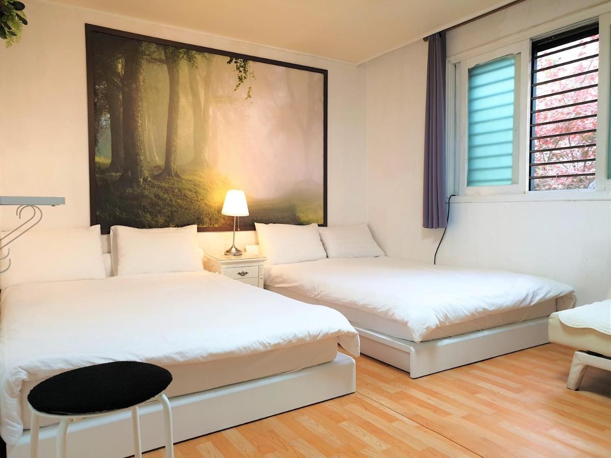 Ewha Hostel Сеул Экстерьер фото