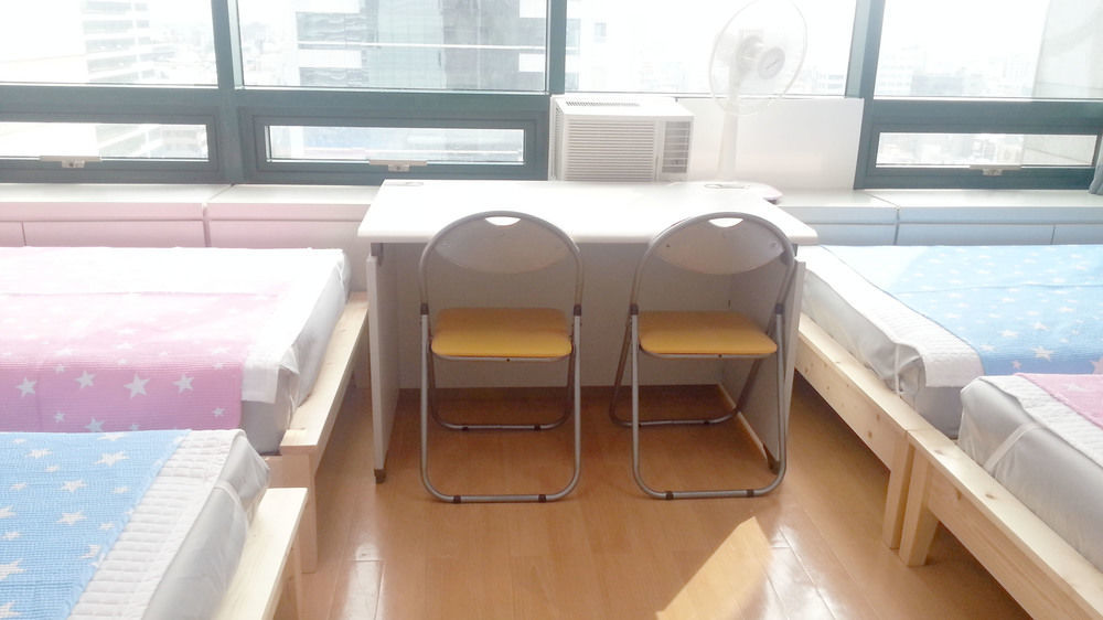 Ewha Hostel Сеул Экстерьер фото